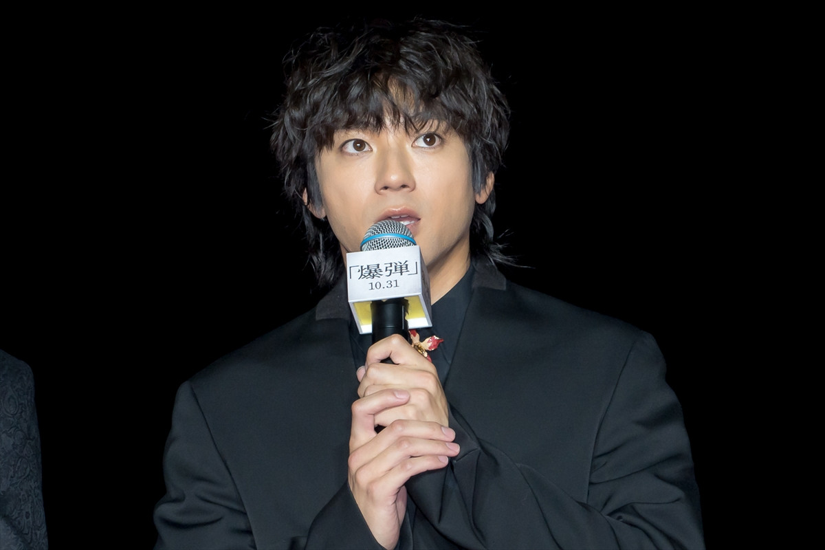 渡部篤郎、舞台挨拶で涙　佐藤二朗「いきなり泣き出すからびっくりしちゃった」