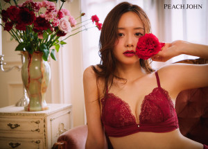 森香澄が“レースのブラ”をまとい美スタイル披露 「PEACH JOHN」新ビジュアルが公開