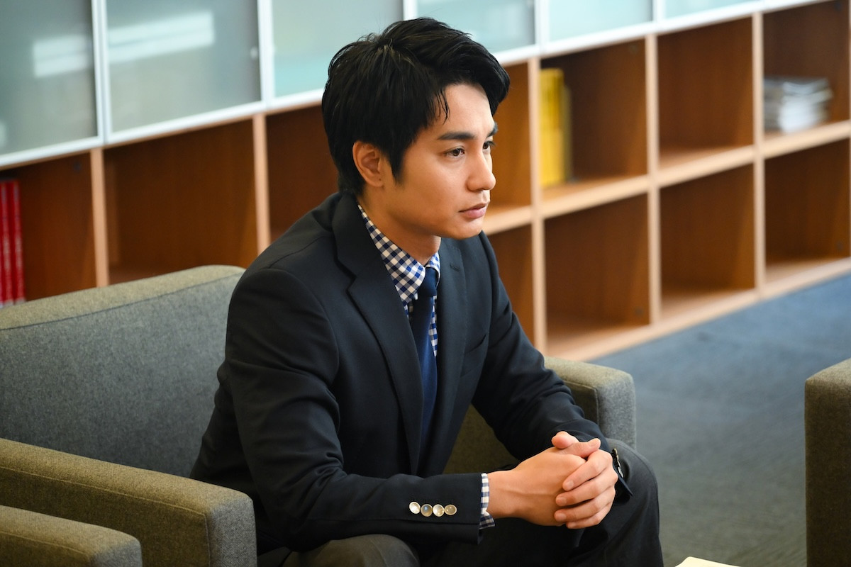 今夜スタート『フェイクマミー』波瑠＆川栄李奈が禁断の“ニセママ契約”を結ぶ主人公に