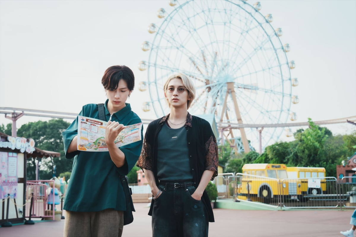 MAZZEL・NAOYA&龍宮城・冨田侑暉W主演ドラマ『セラピーゲーム』舞台化決定! 第2話場面写真も公開