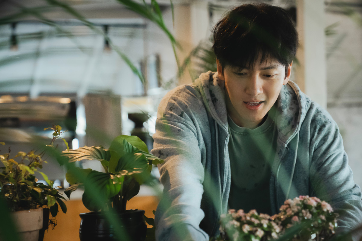 チ・チャンウクvs EXOド・ギョンスから目が離せない――壮絶すぎる復讐ドラマ『捏造された都市』が新たな名作誕生の予感