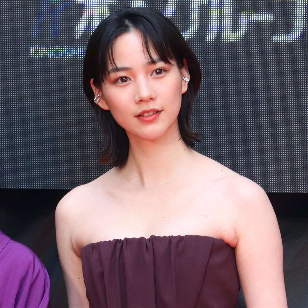 吉永小百合は美しい着物姿&のんはタイトな大胆ドレスで登場<第38回東京国際映画祭>