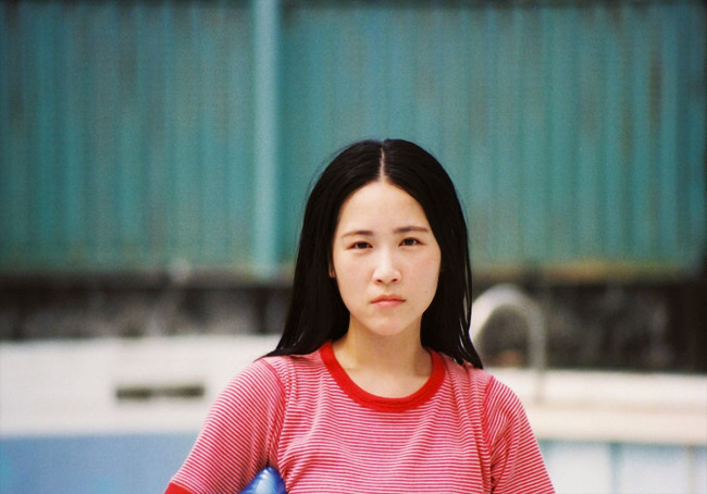 辻凪子生誕三十年記念 一人芝居公演『ドルフィ田イル香の偏屈なダンス』主演の辻凪⼦