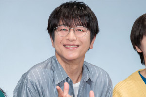 ドラマ『ぼくたちん家』第1話完成披露試写会トークイベントに出席した及川光博