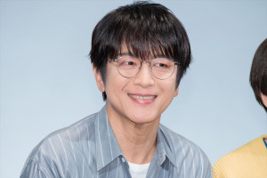 ドラマ『ぼくたちん家』第1話完成披露試写会トークイベントに出席した及川光博