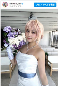 桃月なしこ、花嫁風のコスプレが超かわいい　※「桃月なしこ」インスタグラム
