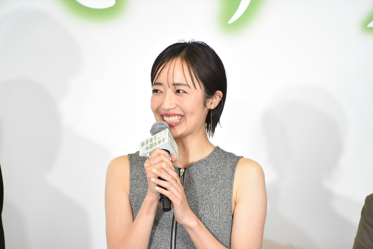 浜辺美波、目黒蓮の印象は「思っていた50倍以上は忙しそう」