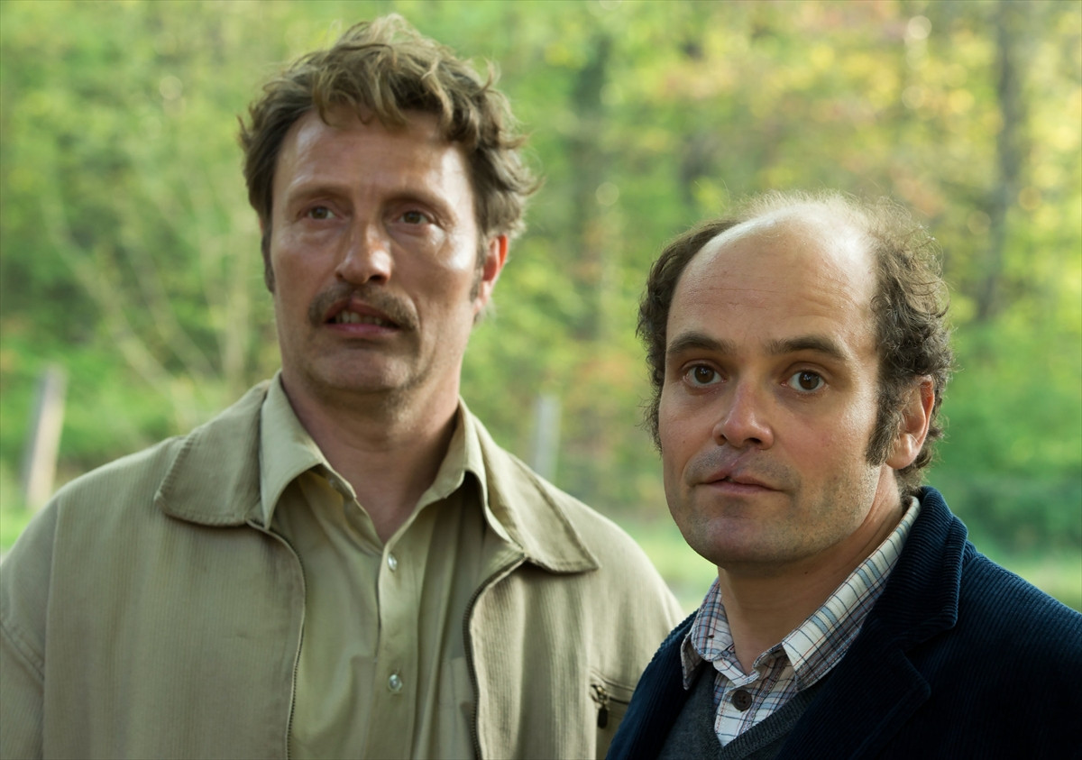 マッツ・ミケルセンの怪演光る！『メン＆チキン』日本初公開決定　予告＆場面写真公開