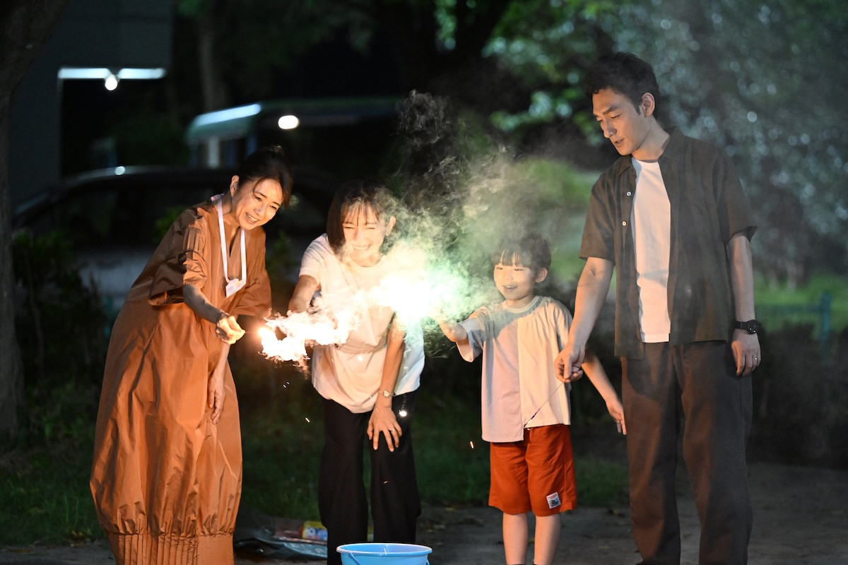 『終幕のロンド』第7話 “鳥飼”草なぎ剛たちが“こはる”風吹ジュンの“最後のお誕生日”を祝福