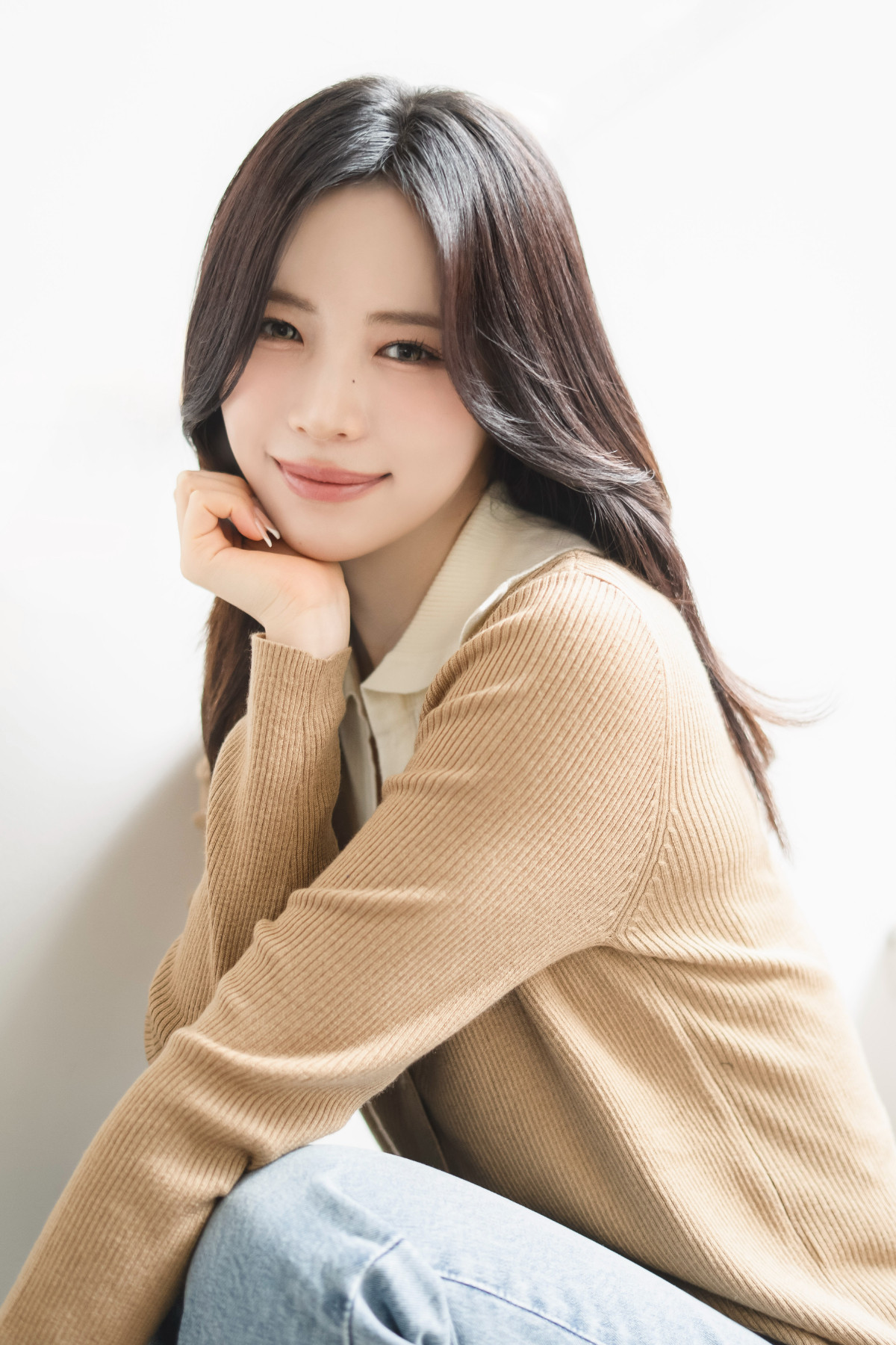 NiziU MAYA、デビューから現在を“色”で例えるなら？　ファンやメンバーとの出会いが「私を強くしてくれた」