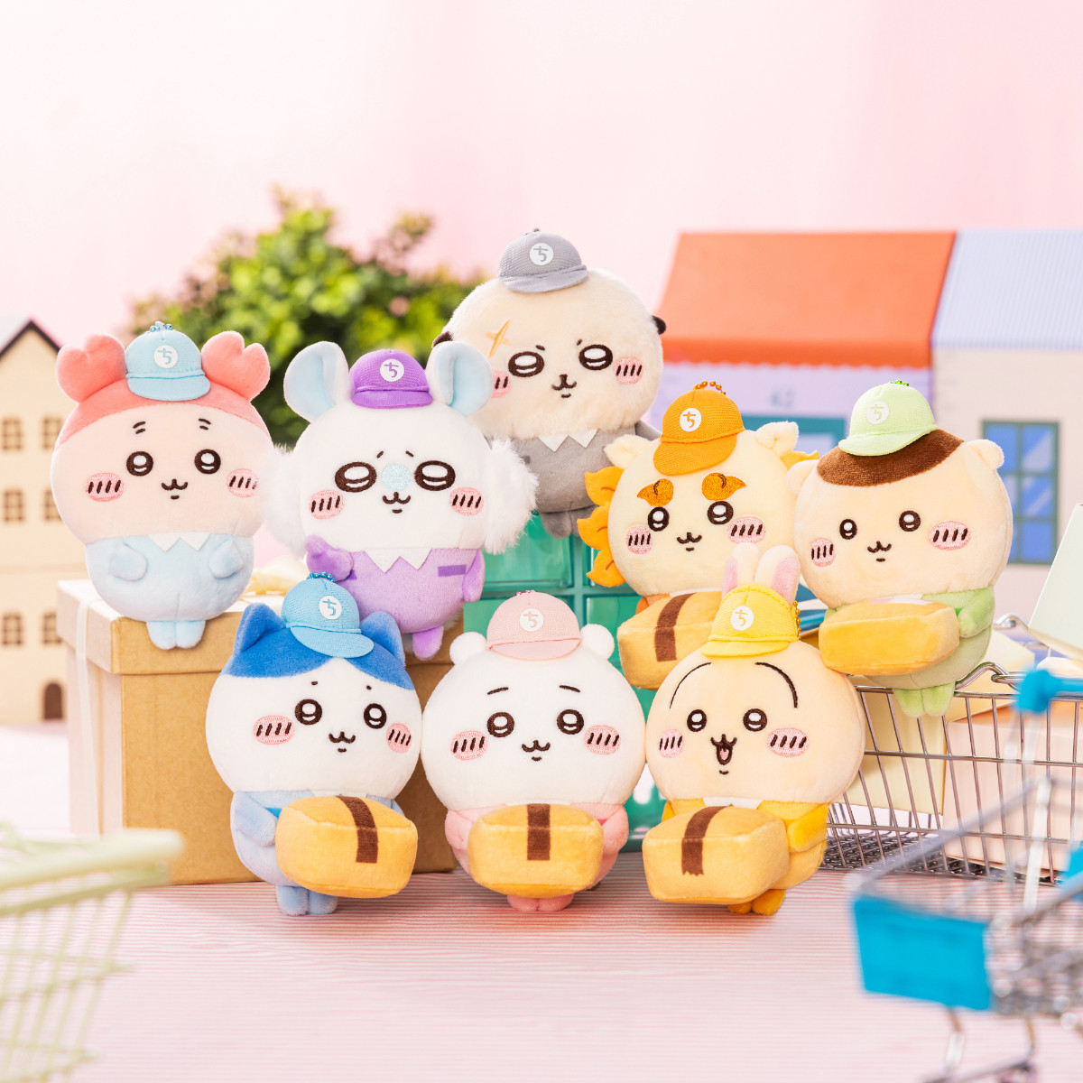 「ちいかわマーケット」5周年記念グッズの予約販売が決定! “配達員さん姿”の限定マスコットが登場へ