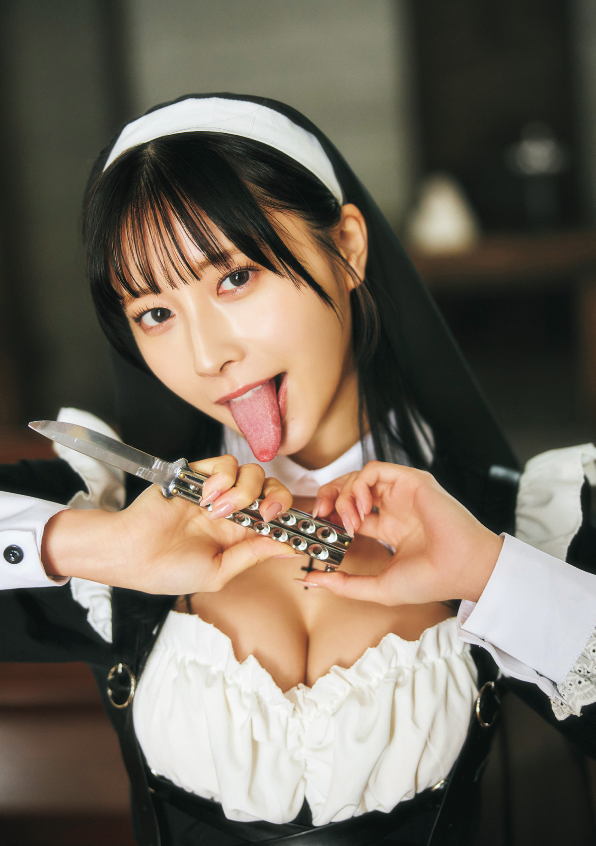 旬なグラビア美女が競演！　カバーガールは洗練されたルックスの“ハカナ系美少女”