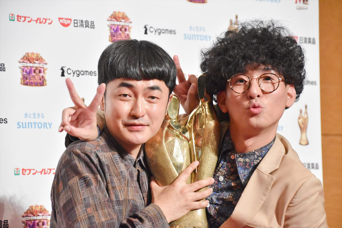 『M‐1グランプリ2025』決勝・優勝者記者会見に登壇したたくろう（左から）赤木裕・きむらバンド