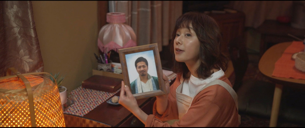 鈴木愛理主演『ただいまって言える場所』本編映像＆新場面写真解禁　JR東海との「推し旅」コラボも！