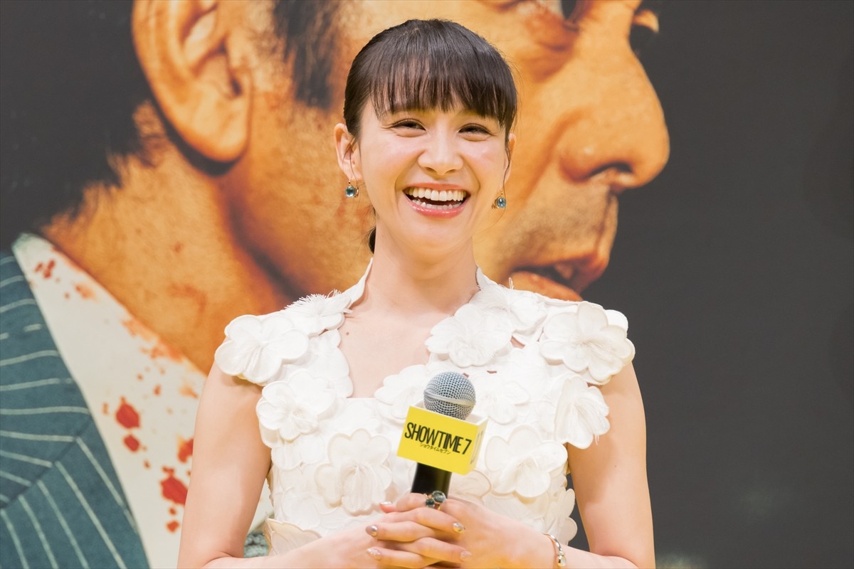 阿部寛、初のキャスター役でセリフ量は“過去最高”　生見愛瑠「信じられないぐらいのセリフ量を一発でこなされていた」
