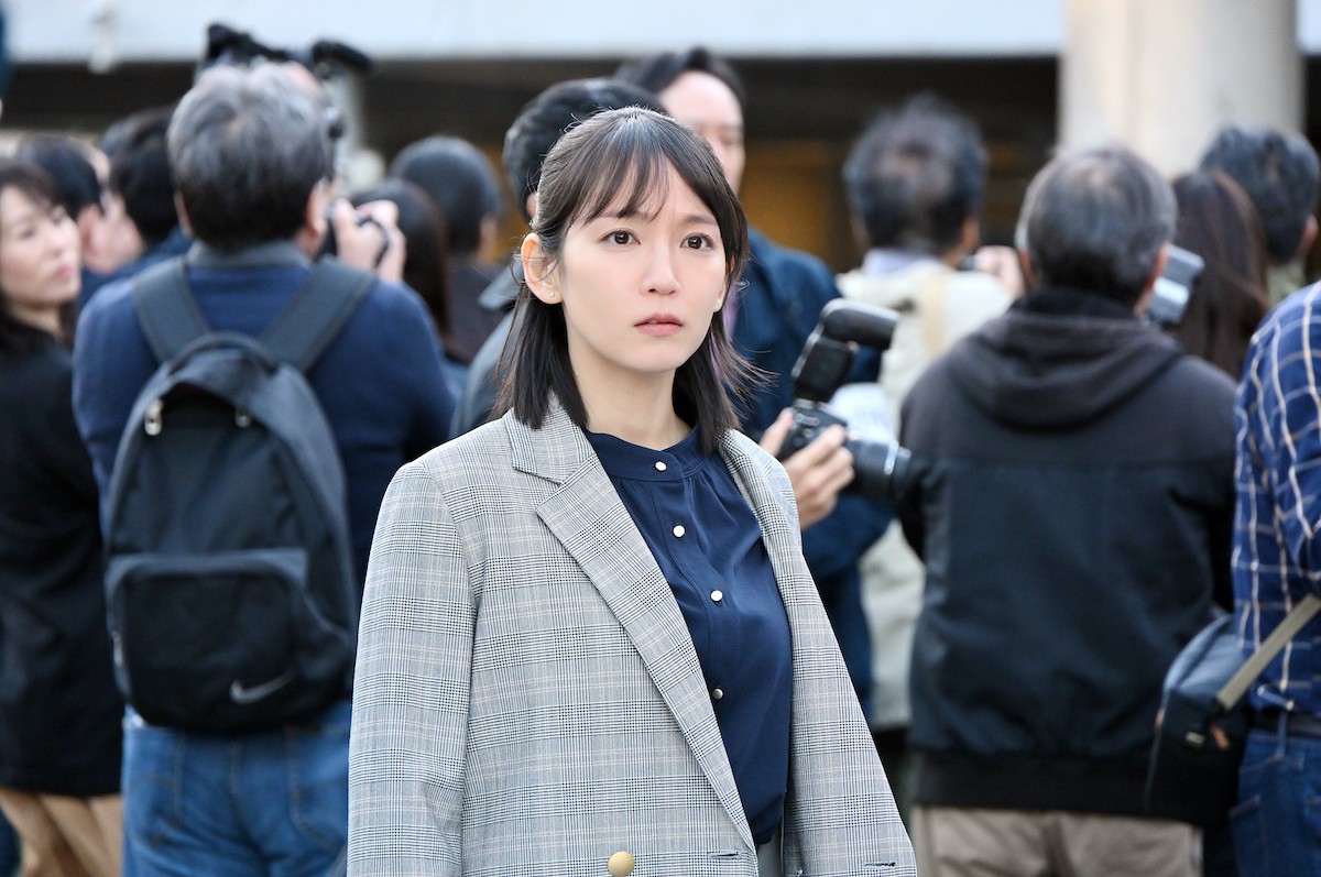 『御上先生』第2話　“御上”松坂桃李、“神崎”奥平大兼による不倫記事について生徒たちに討論させる