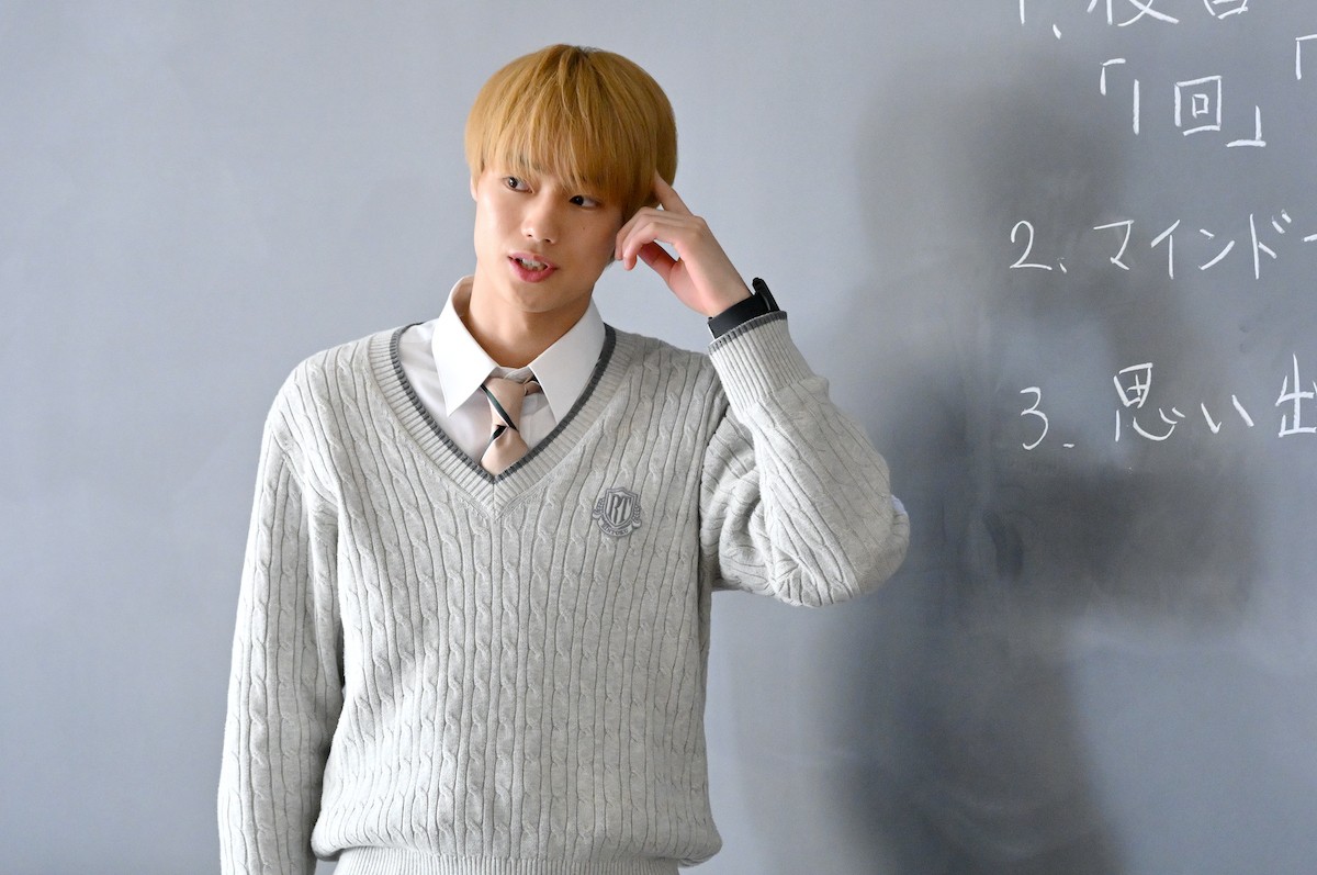 『御上先生』第2話　“御上”松坂桃李、“神崎”奥平大兼による不倫記事について生徒たちに討論させる