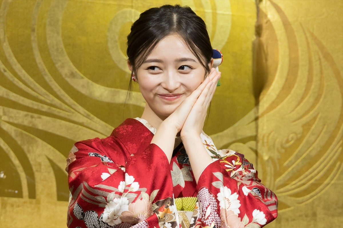 乃木坂46・筒井あやめ＆井上和が2人で成人式「私たちは“にょろにょろ世代”です！」