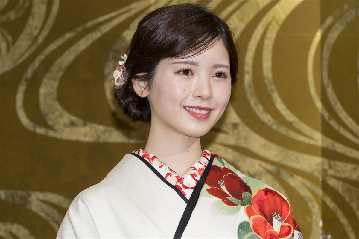 乃木坂46・筒井あやめ＆井上和が2人で成人式「私たちは“にょろにょろ世代”です！」