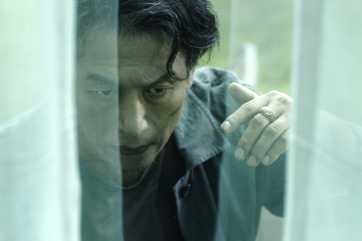 腐敗した黒髪に大量のウジ虫が…韓国最恐の心霊スポット映画『ヌルボムガーデン』不吉な本編映像