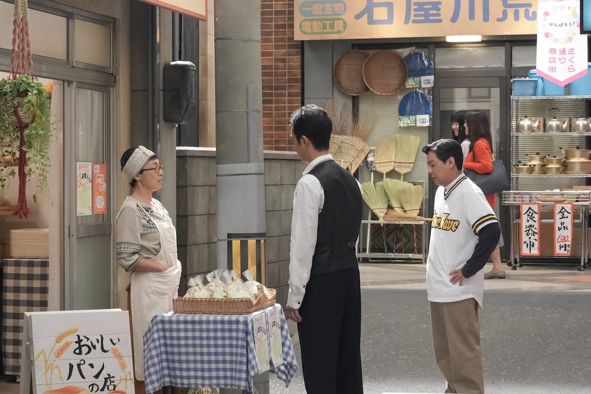 明日の『おむすび』“歩”仲里依紗、カセットテープに残された声を“孝雄”緒形直人に聞かせる