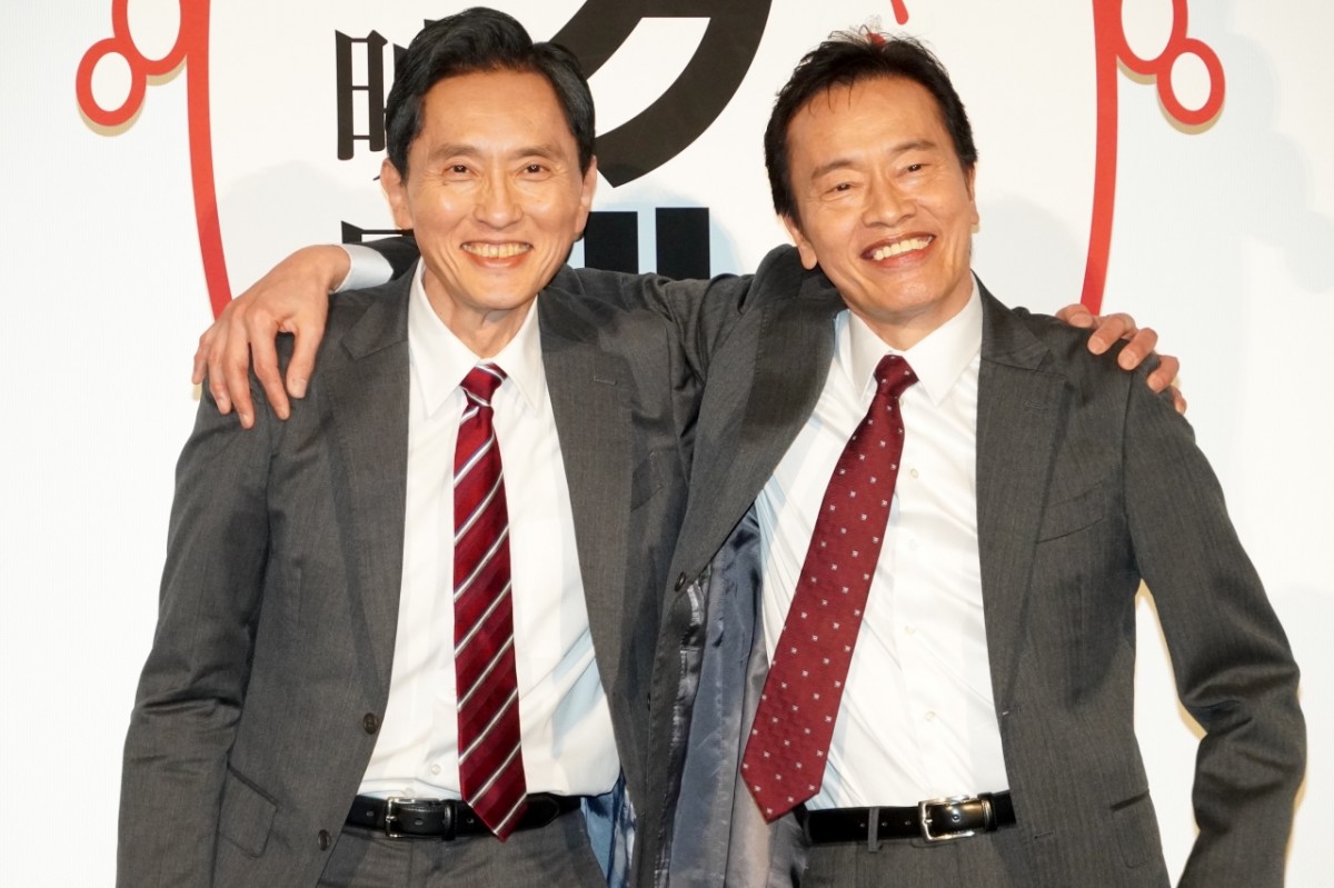 『劇映画 孤独のグルメ』公開後舞台挨拶の様子(左から)松重豊、遠藤憲一