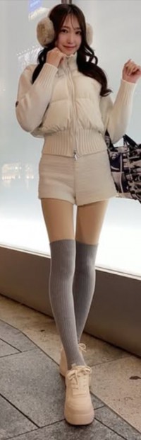 原かれん、ショーパンコーデを披露　※「原かれん」インスタグラム