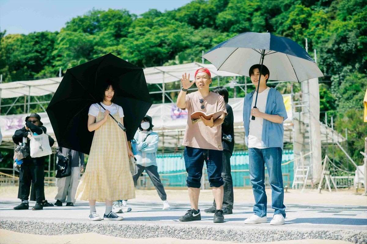 長尾謙杜が子役とハグも　『おいしくて泣くとき』愛あふれる現場映した特別メイキング映像解禁