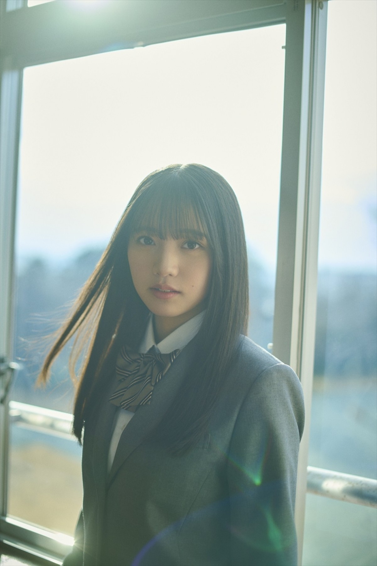 乃木坂46・6期生、海邉朱莉＆長嶋凛桜、撮り下ろし写真＆手書きプロフィール公開