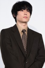 SixTONES・松村北斗、映画『ファーストキス 1ST KISS』初日舞台挨拶に登場