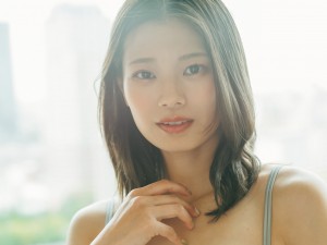 【写真】美人インフルエンサーと終電後の“東京のエモい夜”歩く　妄想グラビア