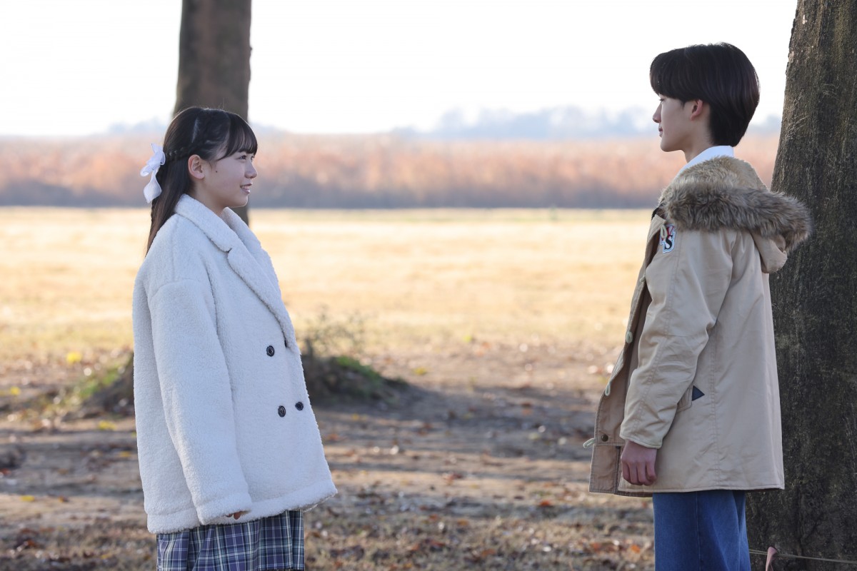 『アンサンブル』“真戸原”松村北斗、“瀬奈”川口春奈を後ろから支える　「ほぼバックハグ」「ドキドキ」と反響