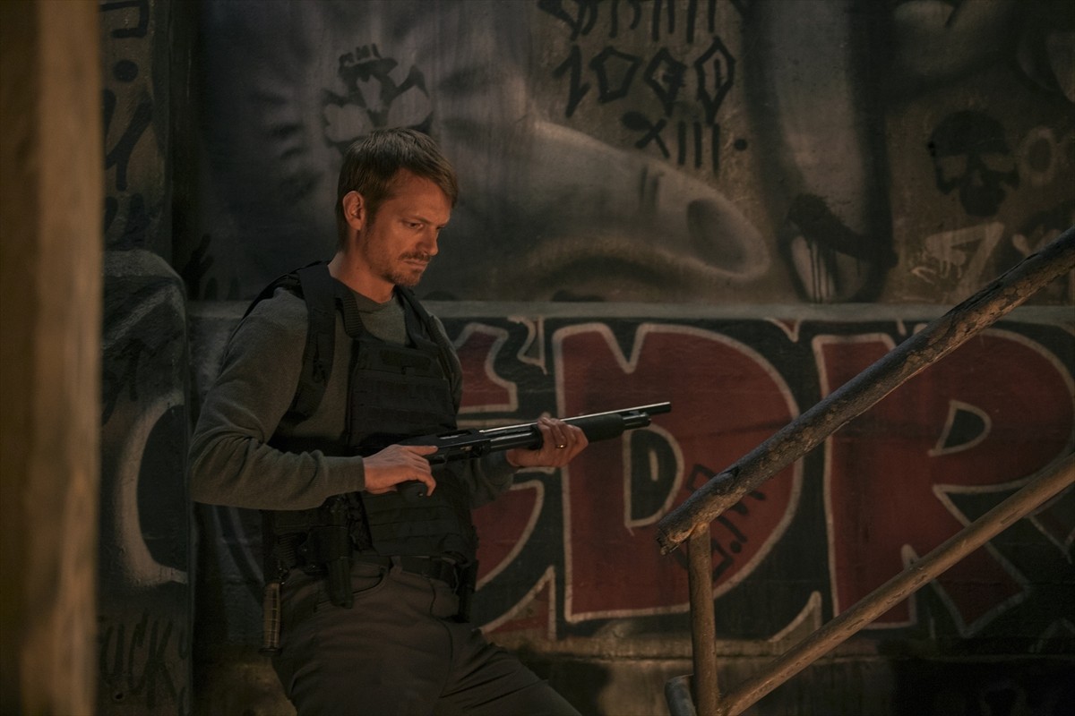 ジョン・ウー監督最新作『サイレントナイト』、てんこ盛りアクション＆スタイリッシュな映像で魅せる予告解禁！