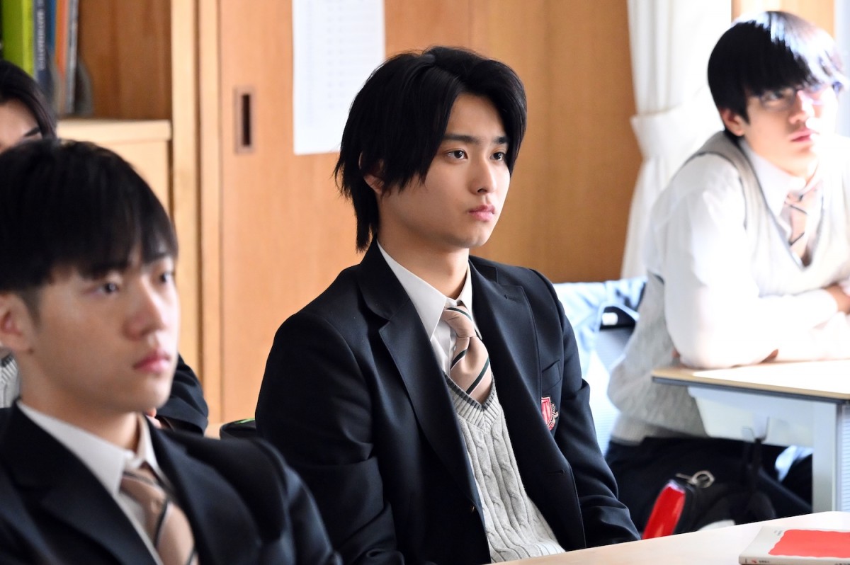 『御上先生』第7話　“御上”松坂桃李、“椎葉”吉柳咲良を心配する生徒たちに“ある問題”を提起