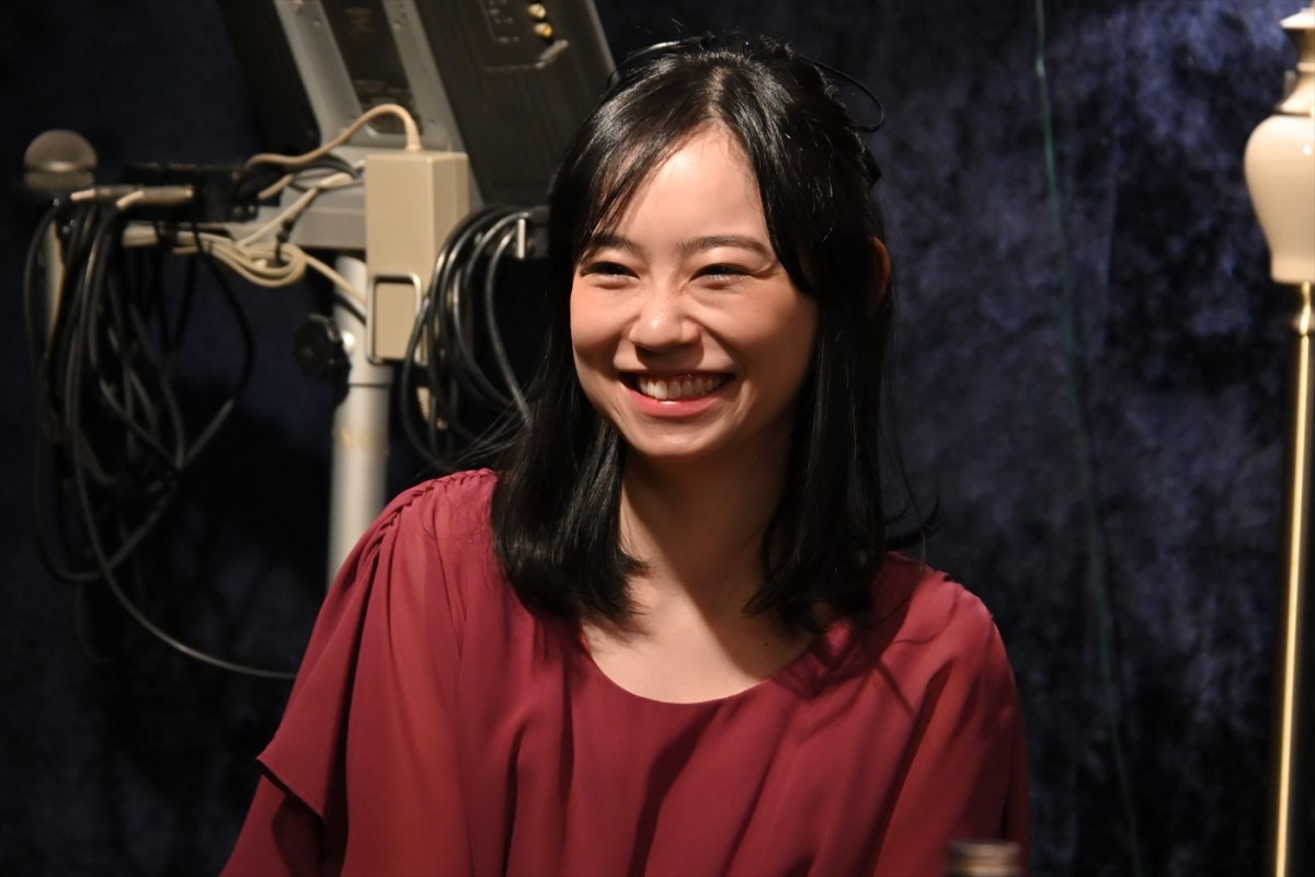尾碕真花×宮崎美子共演のファンタジードラマ『介護スナック ベルサイユ』2週連続放送＆コメント到着