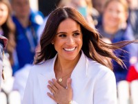 メーガン妃、リリベット王女＆セリーナ・ウィリアムズ“おばちゃま”のレア映像を投稿　宣伝に利用の声も