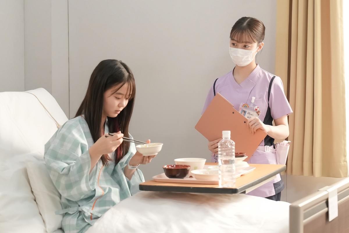 明日の『おむすび』“歩”仲里依紗、手鏡の修理を通じて“詩”大島美優の胸中を知る