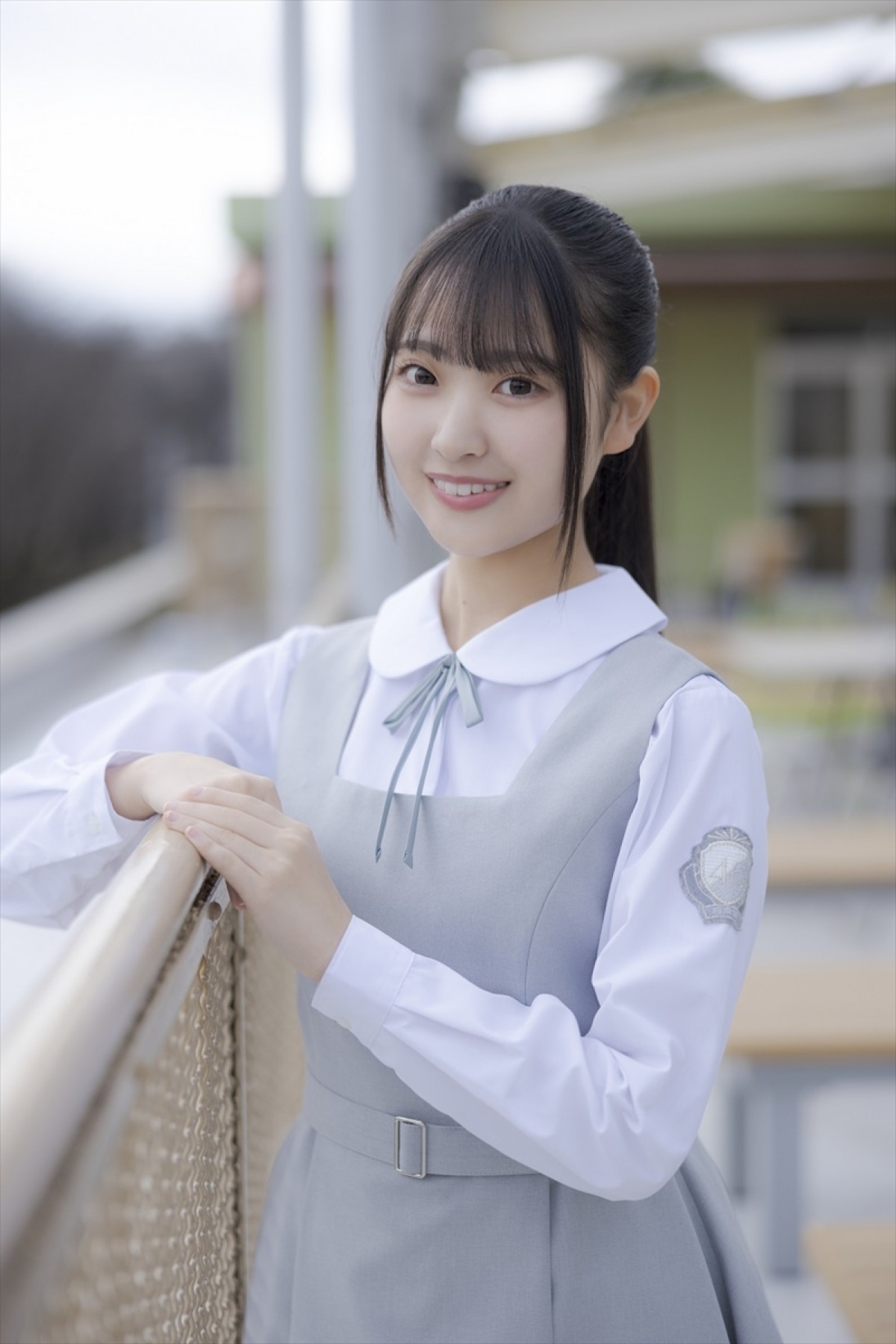 日向坂46五期生・松尾桜、蔵盛妃那乃の撮り下ろし写真&手書きプロフィール公開