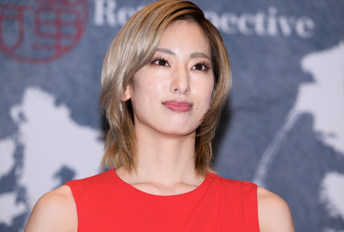柚香光、劇団☆新感線45周年興行・初夏公演いのうえ歌舞伎【譚】Retrospective『紅鬼物語』製作発表に登場