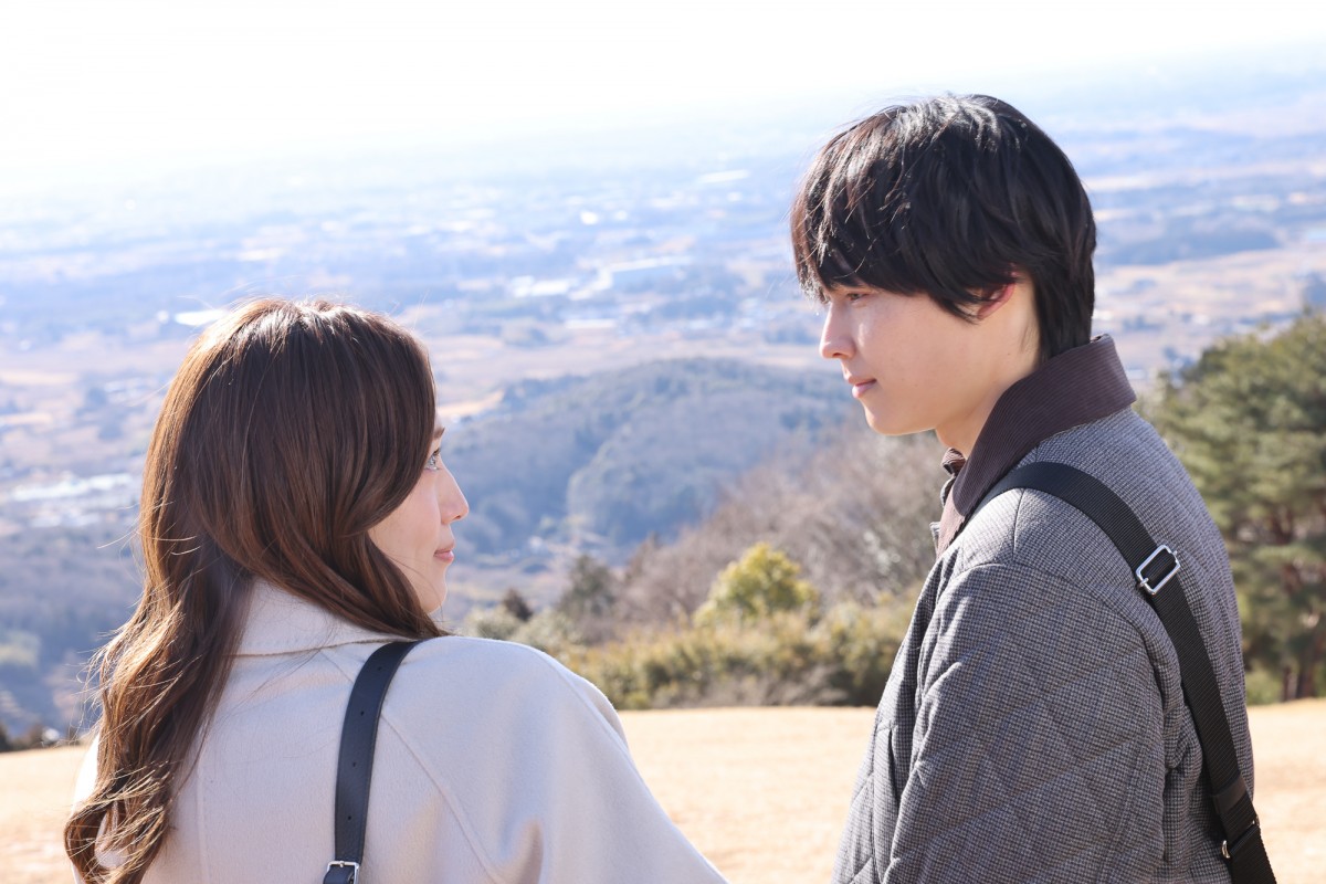 『アンサンブル』最終回　“瀬奈”川口春奈＆“真戸原”松村北斗がキス「美しすぎる」「綺麗」の声