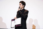 映画『悪い夏』公開記念舞台あいさつに登壇した北村匠海
