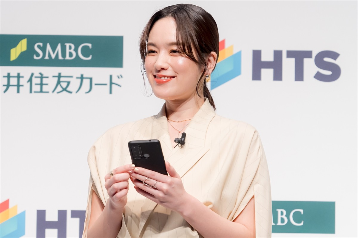 筧美和子、結婚発表後初の公の場　新婚旅行の行き先は「協議中」