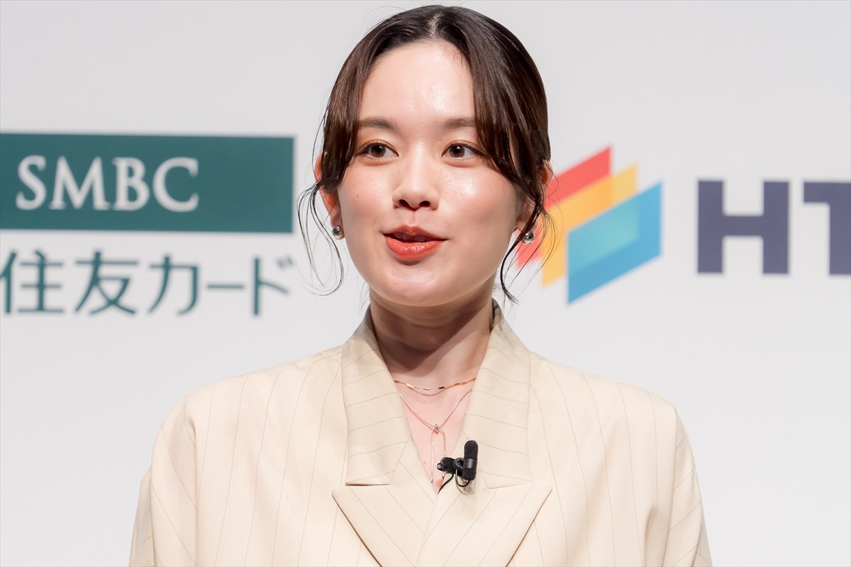 筧美和子、結婚発表後初の公の場　新婚旅行の行き先は「協議中」