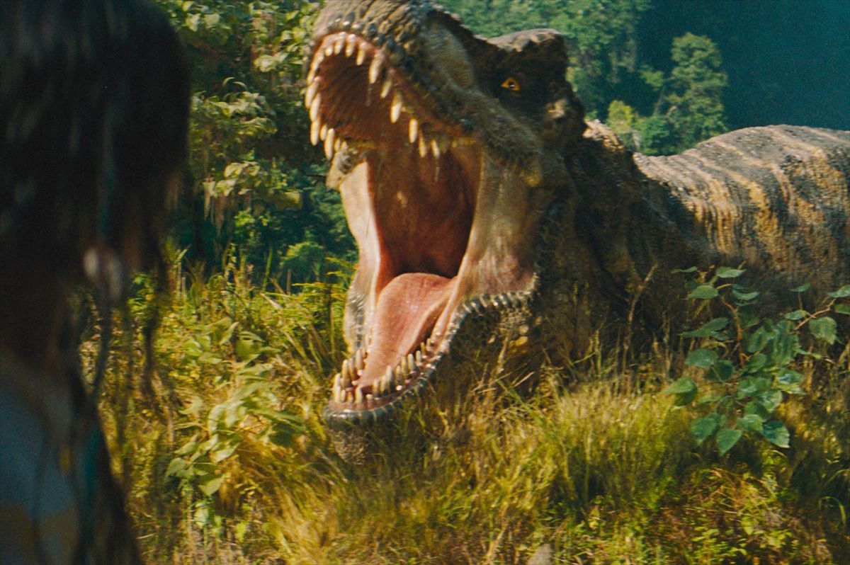 『ジュラシック・ワールド／復活の大地』、アクションシーン満載の特報＆場面写真解禁！　公開は8.8に