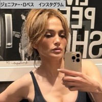 ジェニファー・ロペス、ボディスーツ姿で「これまで以上にイイ」身体アピール　※「ジェニファー・ロペス」インスタグラム