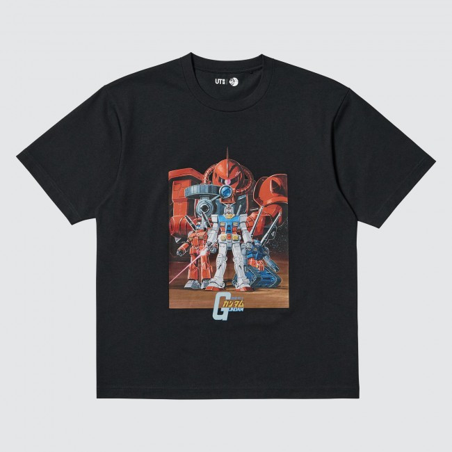 『機動戦士ガンダム』×ユニクロ「UT」がコラボ！　歴代モビルスーツ並ぶ“歴史的な1枚”など登場