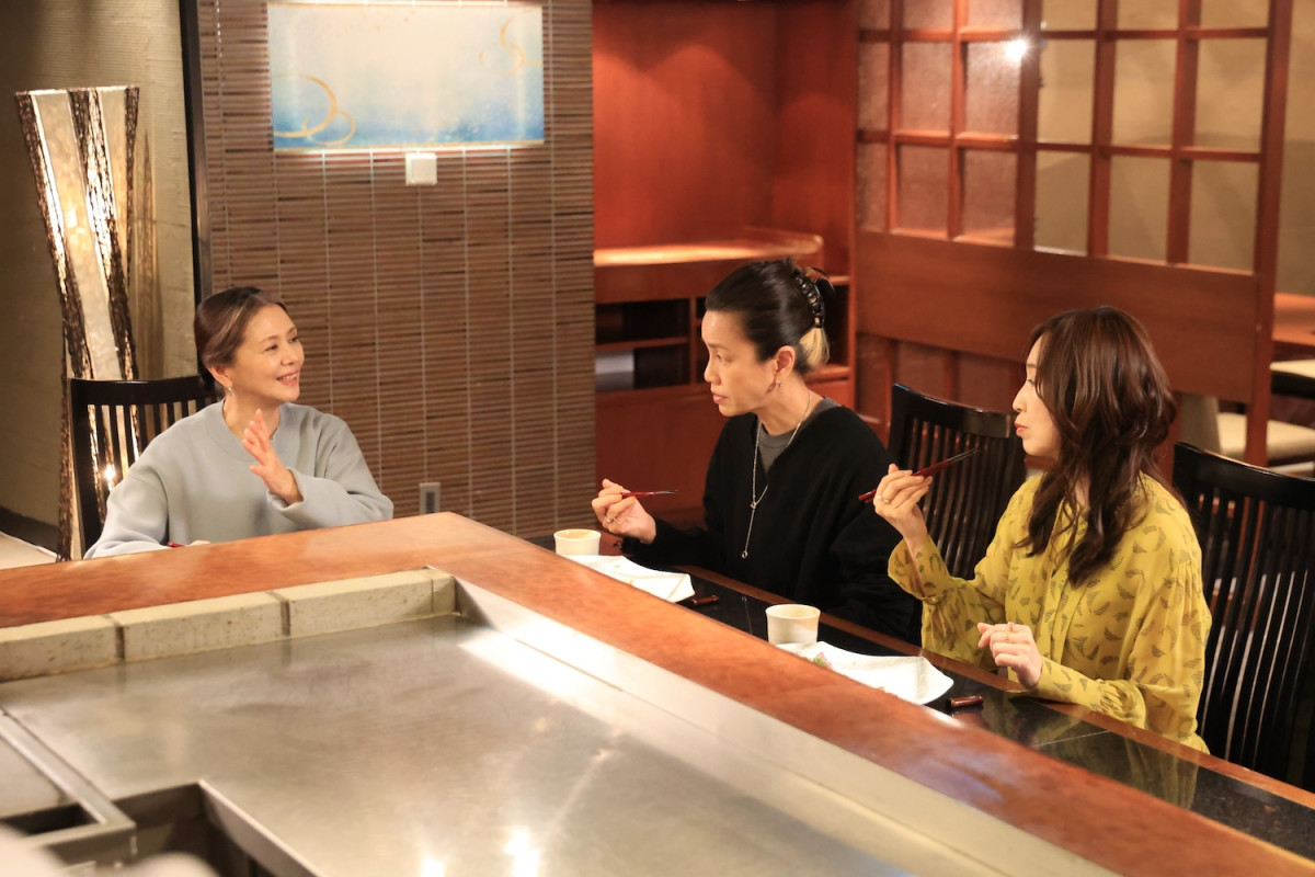 『続・続・最後から二番目の恋』第3話　“千明”小泉今日子、“典子”飯島直子から専業主婦としての不安を打ち明けられる