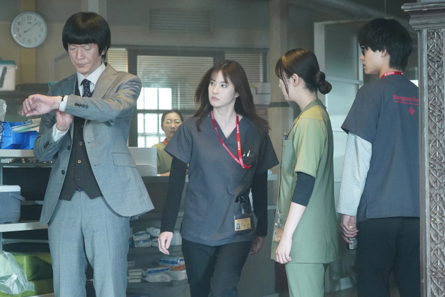 写真）松本若菜主演『Dr.アシュラ』初回 緊迫シーンの連続に反響「一瞬