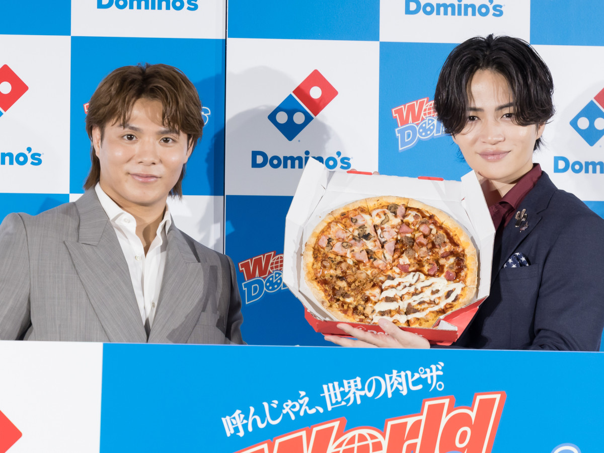 ドミノ・ピザ 「ワールドドミノ 欧州編」新商品発表会に出席した(左から)阿部一二三、timelesz・菊池風磨