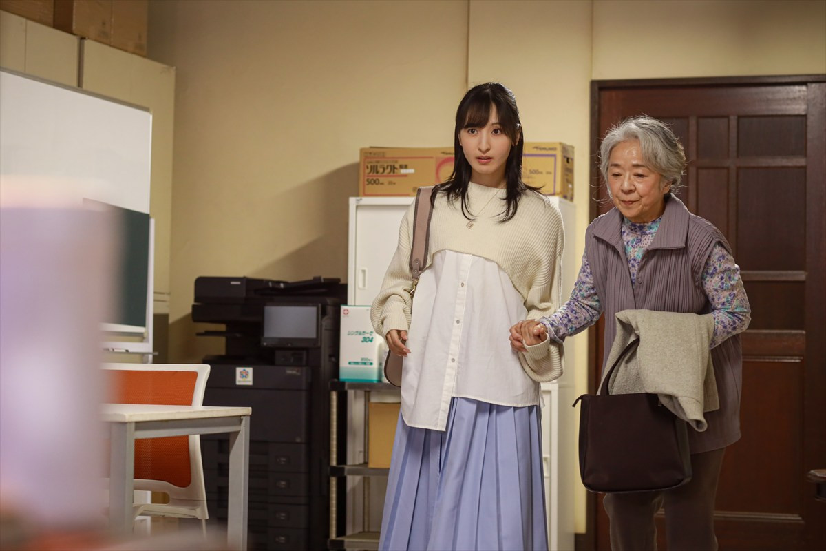 今夜スタート『天久鷹央の推理カルテ』　橋本環奈が驚異の診断能力を誇る天才ドクターに